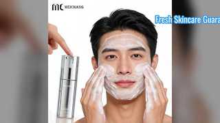 Airless Bottle Protects Skincare Freshness